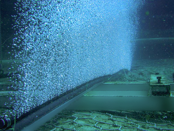 DeiceAir Bubble Curtain created with Bubble Tubing Aeration and Deicing